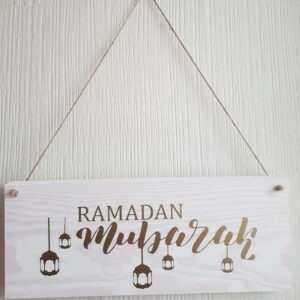 Elegant Ramadan & Eid Mubarak Wooden Hanging Sign